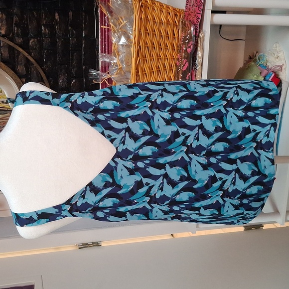 Halston dressy tank top Large - Picture 3 of 4